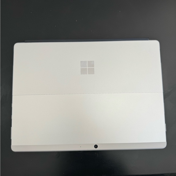 Touch Screen Microsoft Surface X pro is like having a Laptop & Tablet all in One - Picture 6 of 10